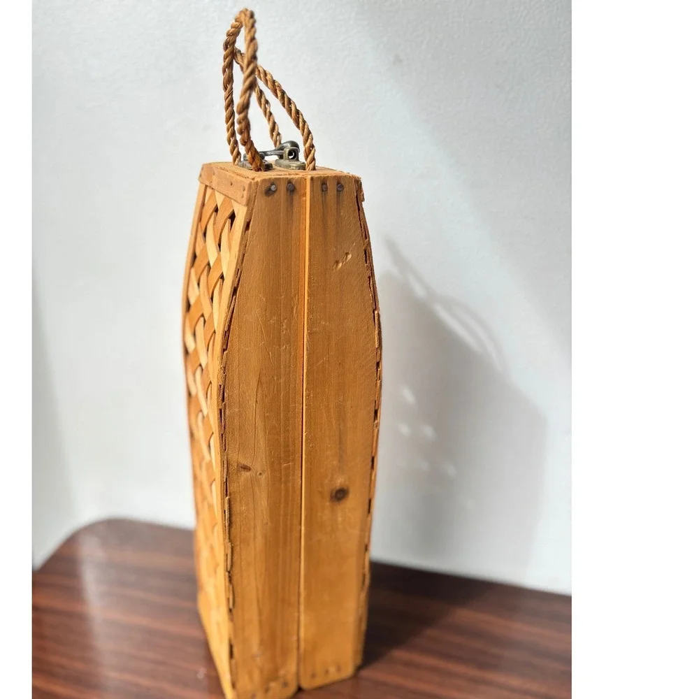 Vtg Wooden Lattice Wine Bottle Carrier‎ Box with Rope Handles and Brass Latch